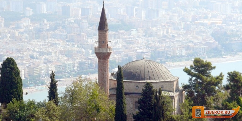 Мечеть в Алании